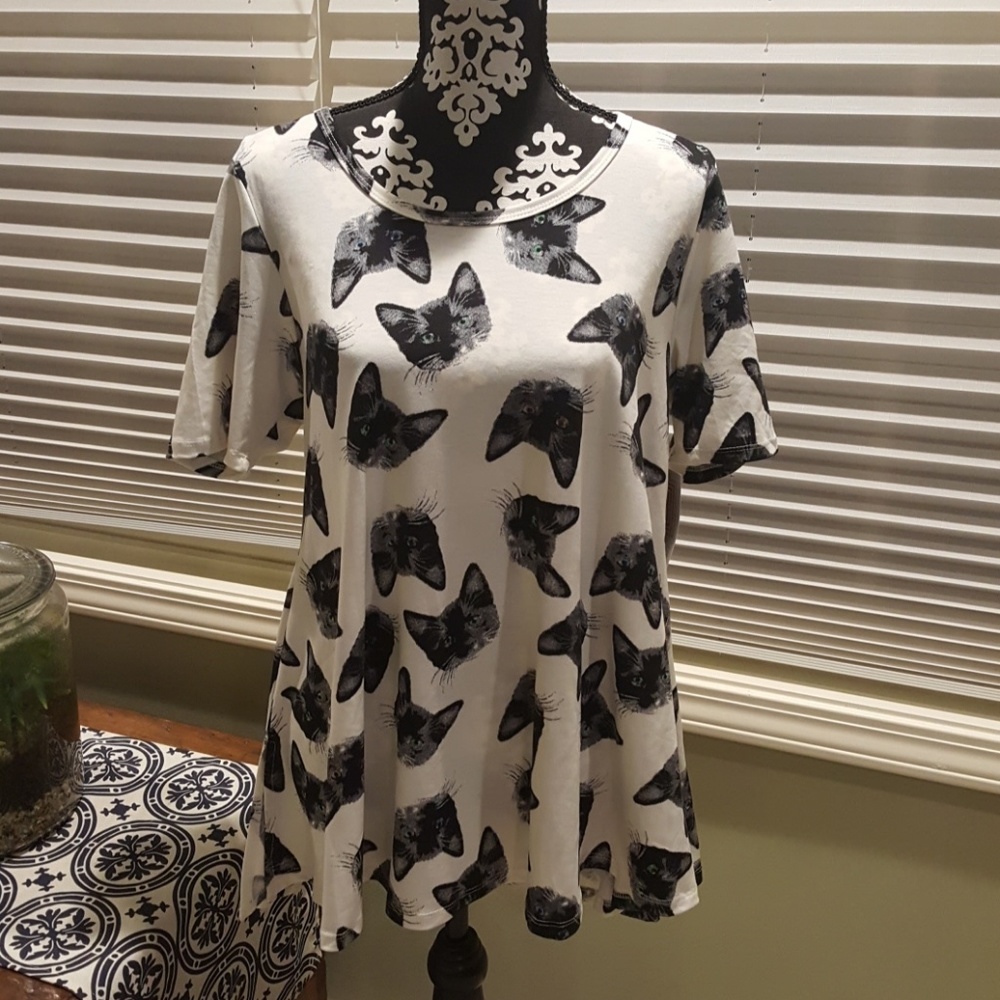 Lularoe Perfect T